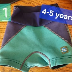 Splash About toddler, gender neutral swim shorts. 4-5 years. like new. (1 of 2)